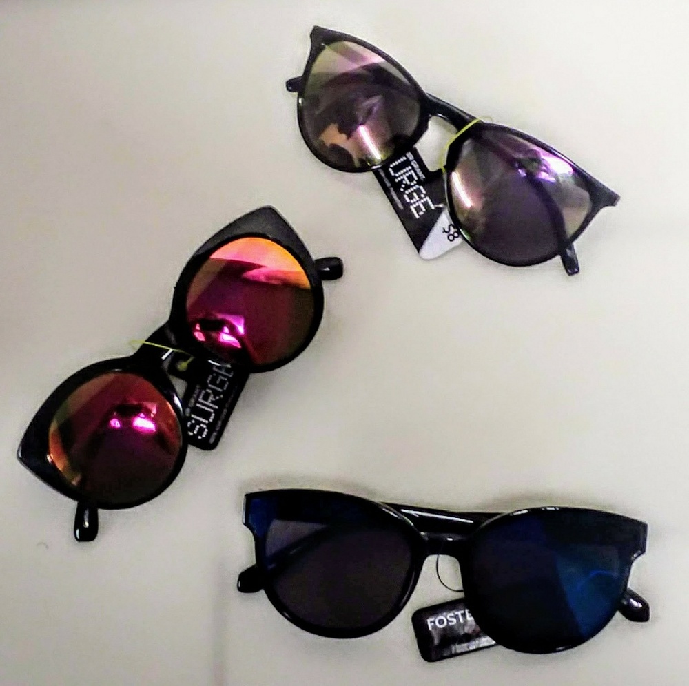 Foster Grant Retro Style Sunglasses